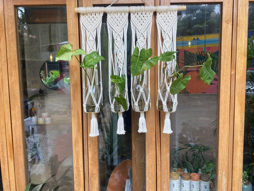 Macrame Hanger - Four pockets