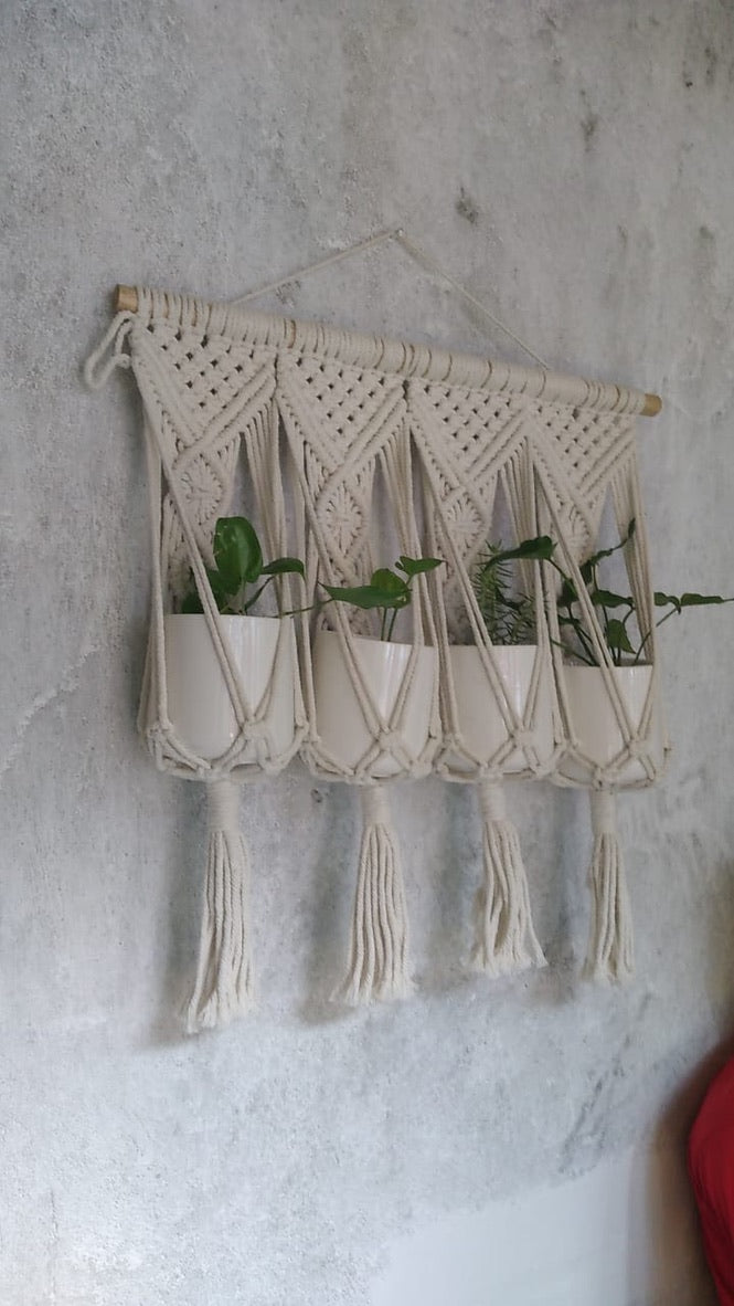 Macrame Hanger - Four pockets