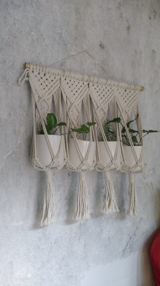 Macrame Hanger - Four pockets