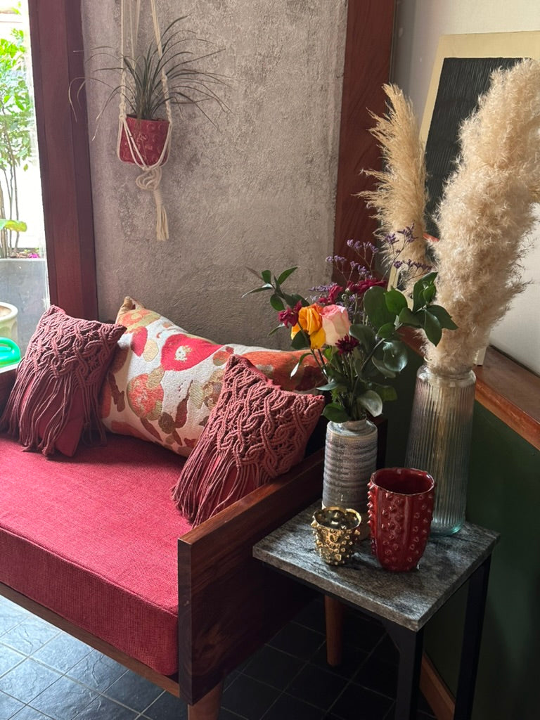 Noniita Chair Mugavoo with Macrame Pillow